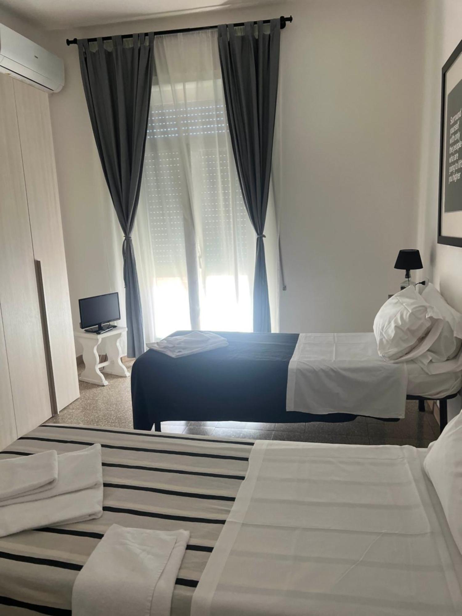 B&B Corso Italia 58 Orbetello Ngoại thất bức ảnh